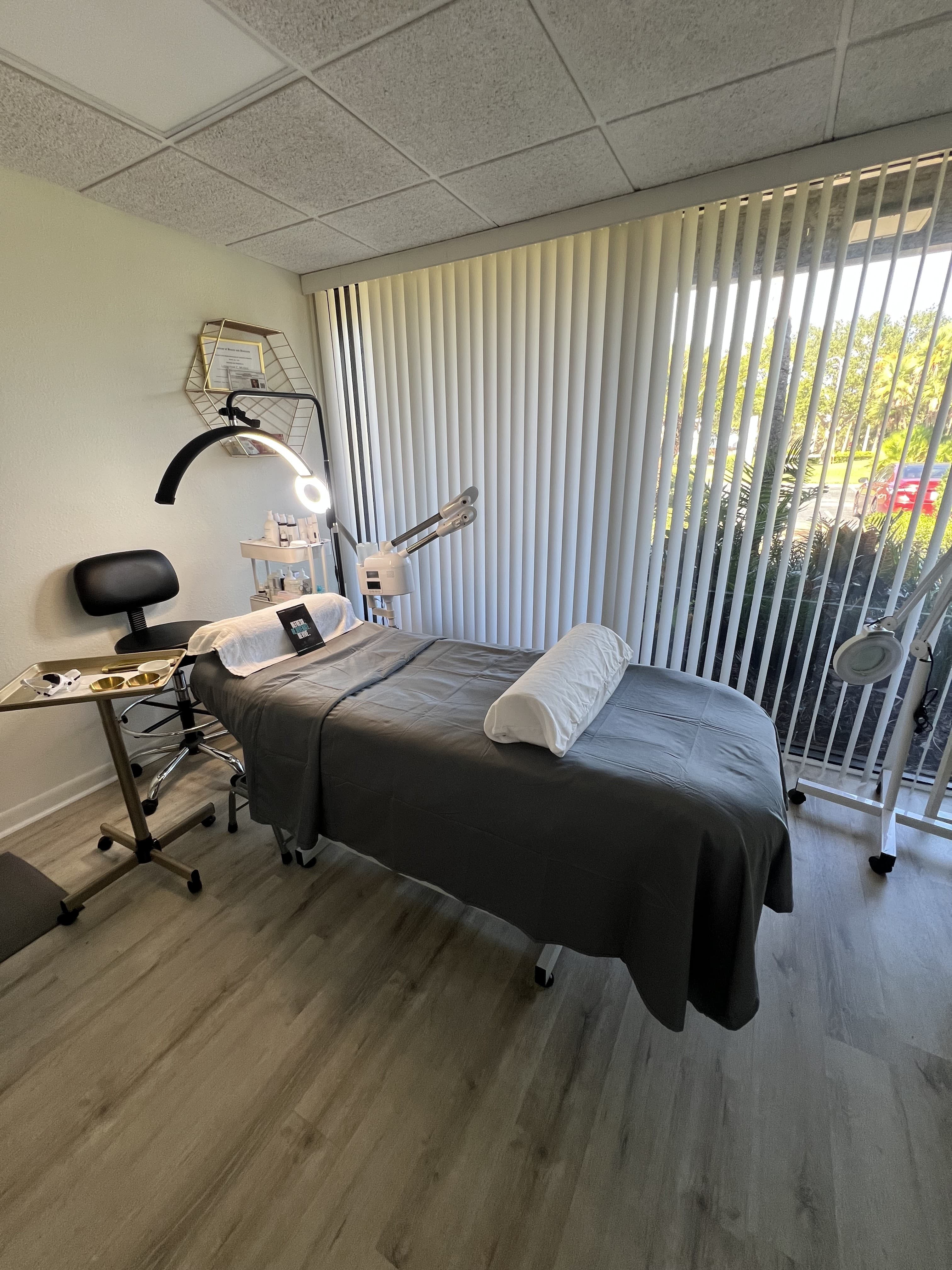 Revive Oasis treatment room